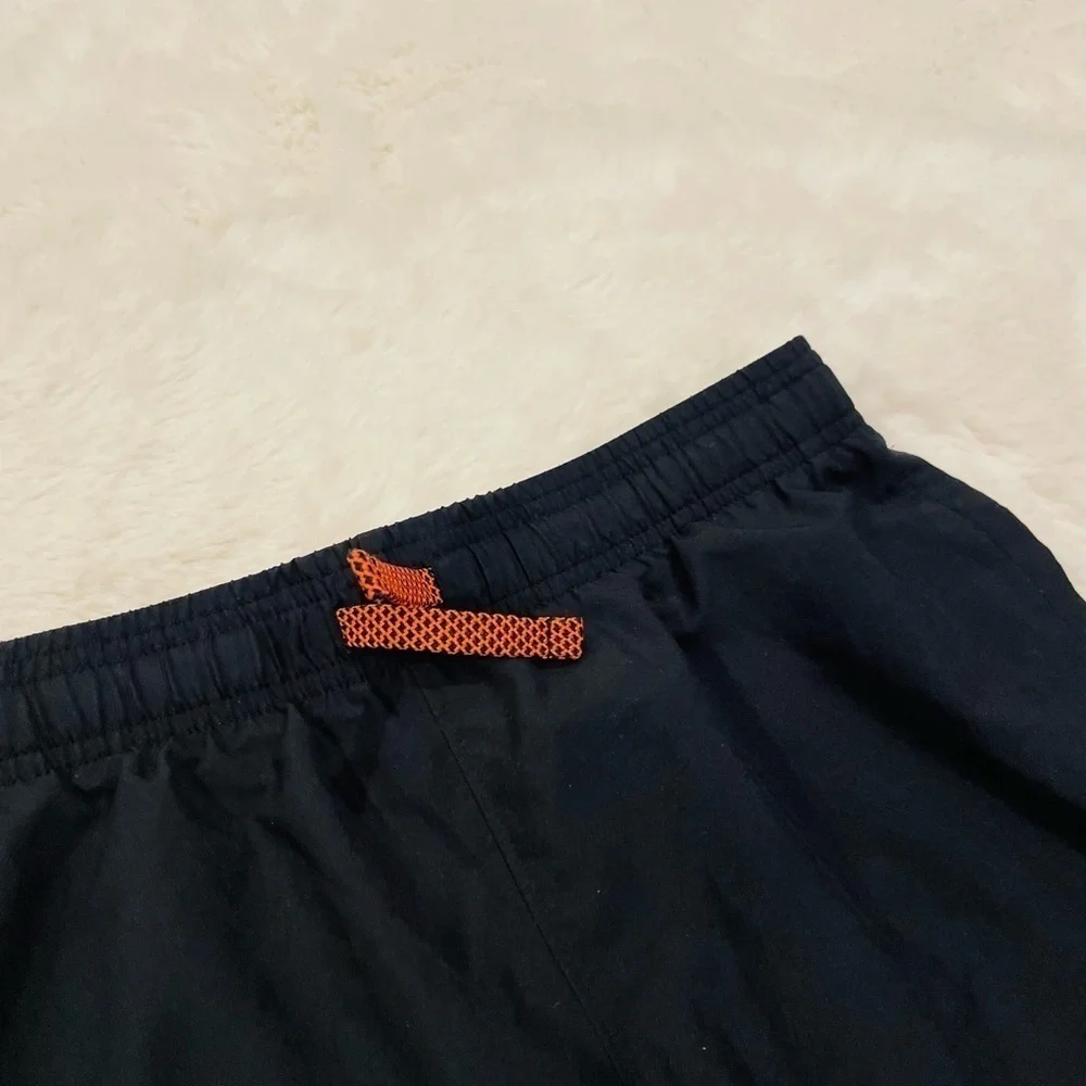Under Armour Loose Fit Black Red Orange Casual Athletic Gym Shorts Youth Size XL